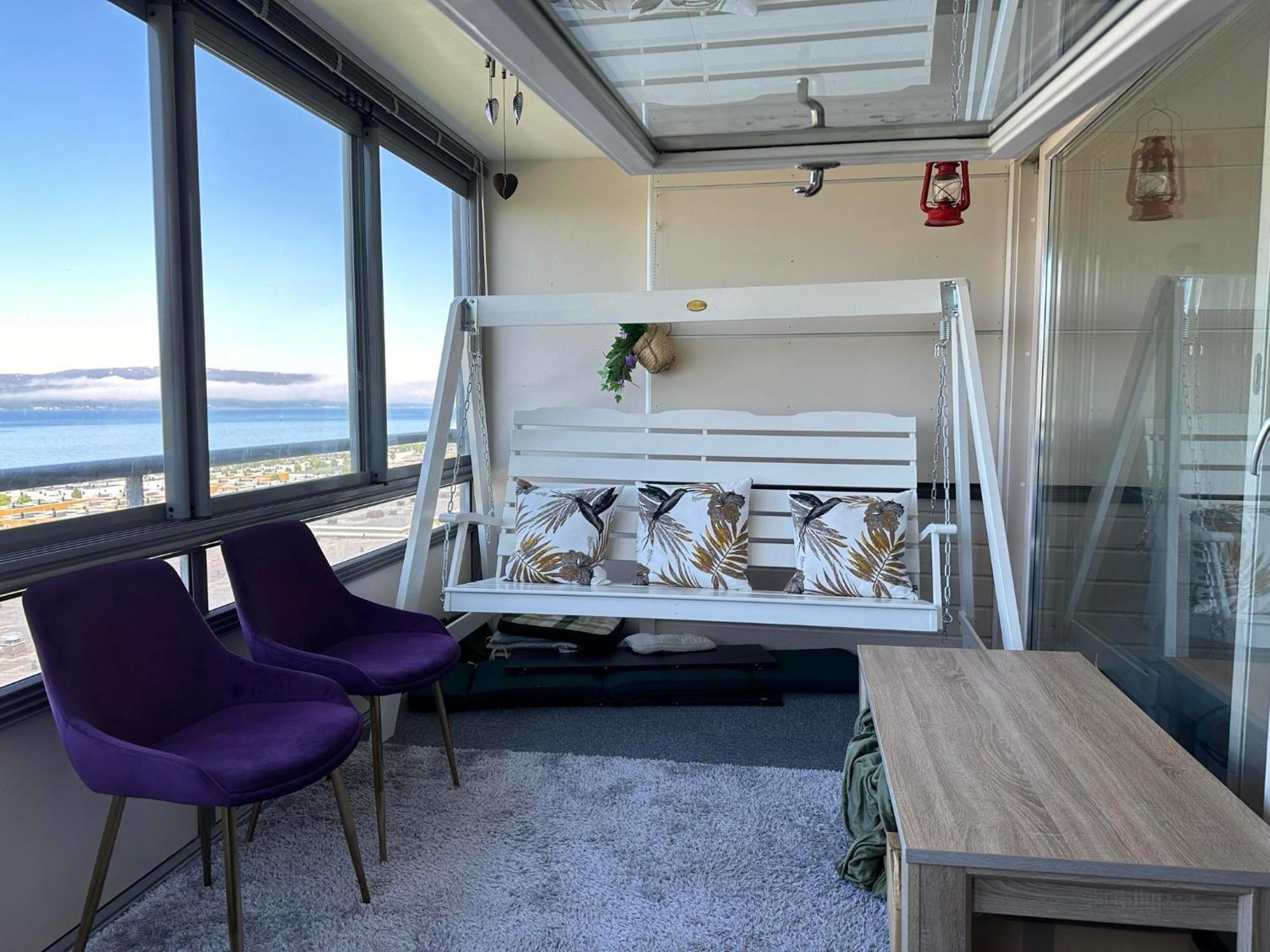 Miracle Tromso, Cozy Double Bed Private Room In A Shared Apartment With Stunning Tromso Views Экстерьер фото