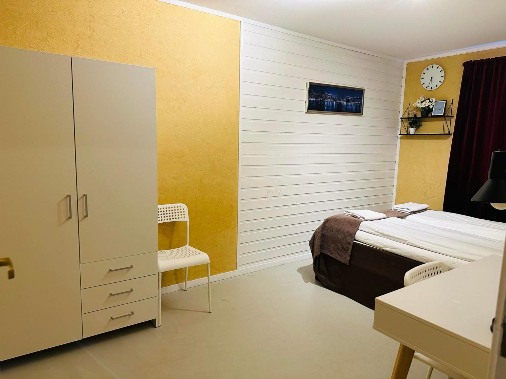 Miracle Tromso, Cozy Double Bed Private Room In A Shared Apartment With Stunning Tromso Views Экстерьер фото