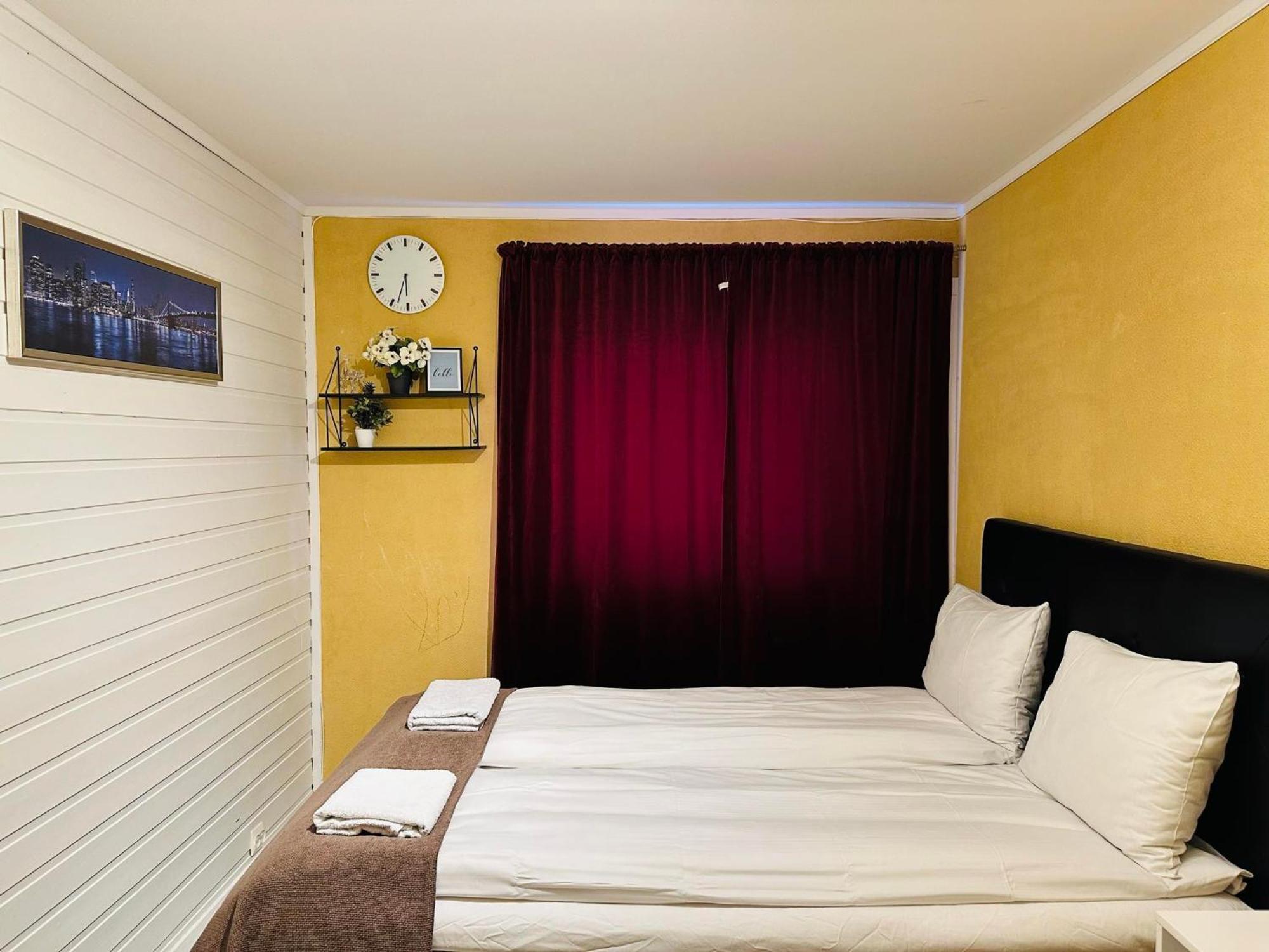 Miracle Tromso, Cozy Double Bed Private Room In A Shared Apartment With Stunning Tromso Views Экстерьер фото